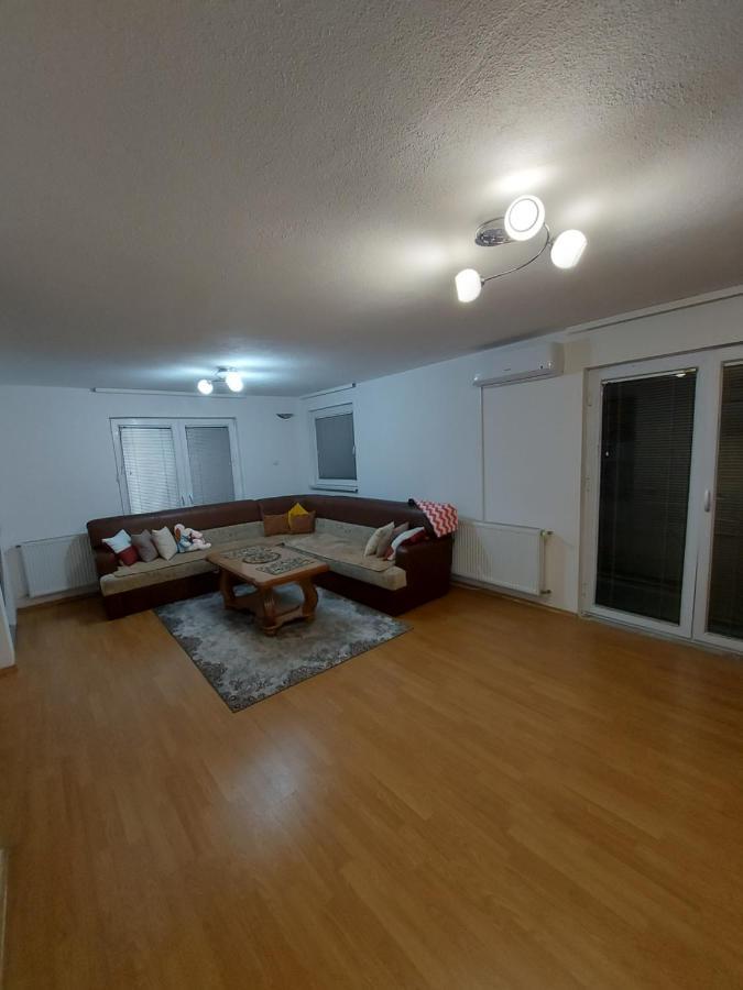 Apartman Riki Apartment *